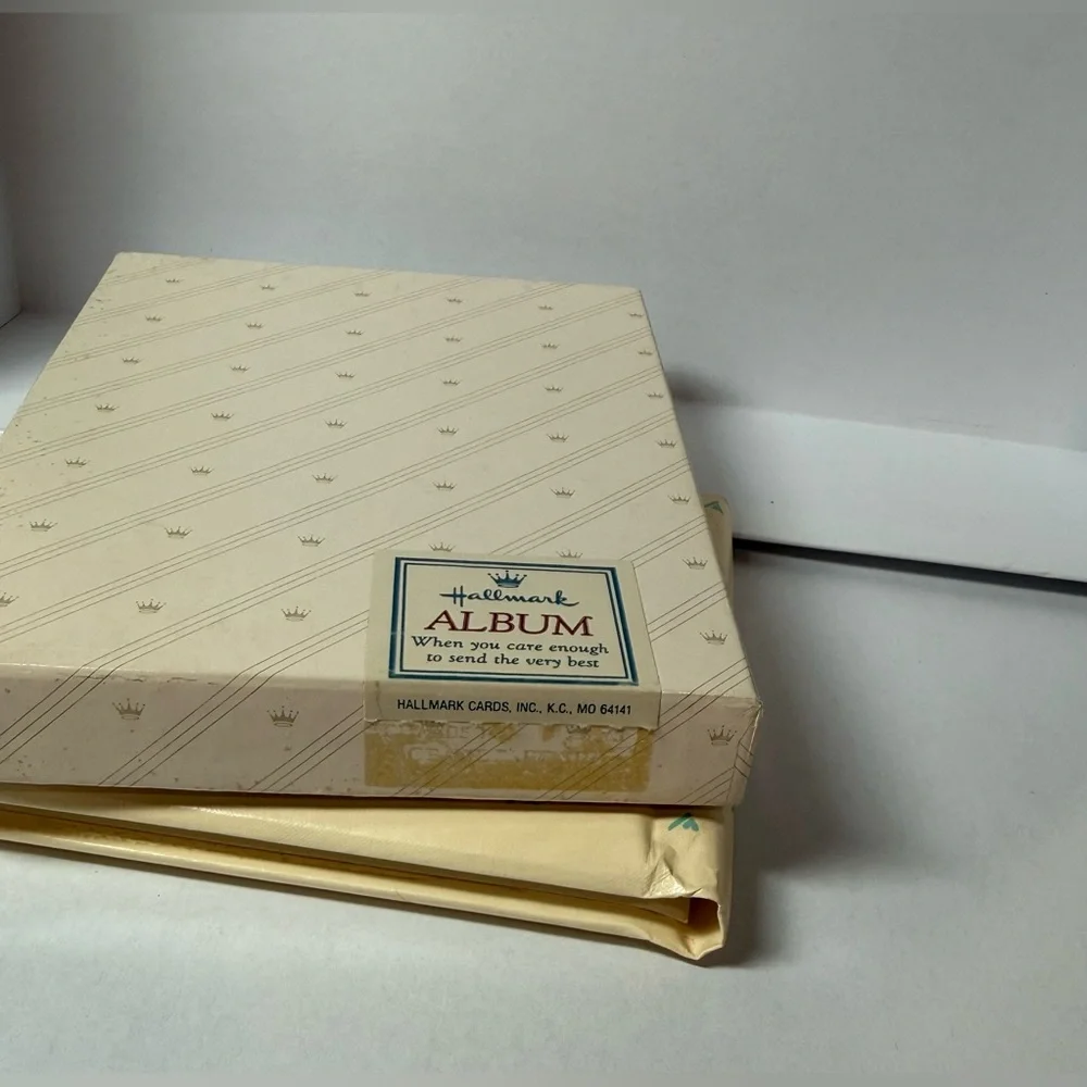 Vintage Hallmark Grandma & Grandpa’s Show and Tell Book Photo Album 1986